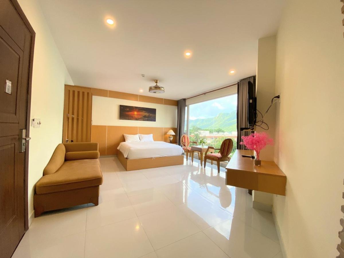 Conson Hotel Chi Khu Co Ong Extérieur photo