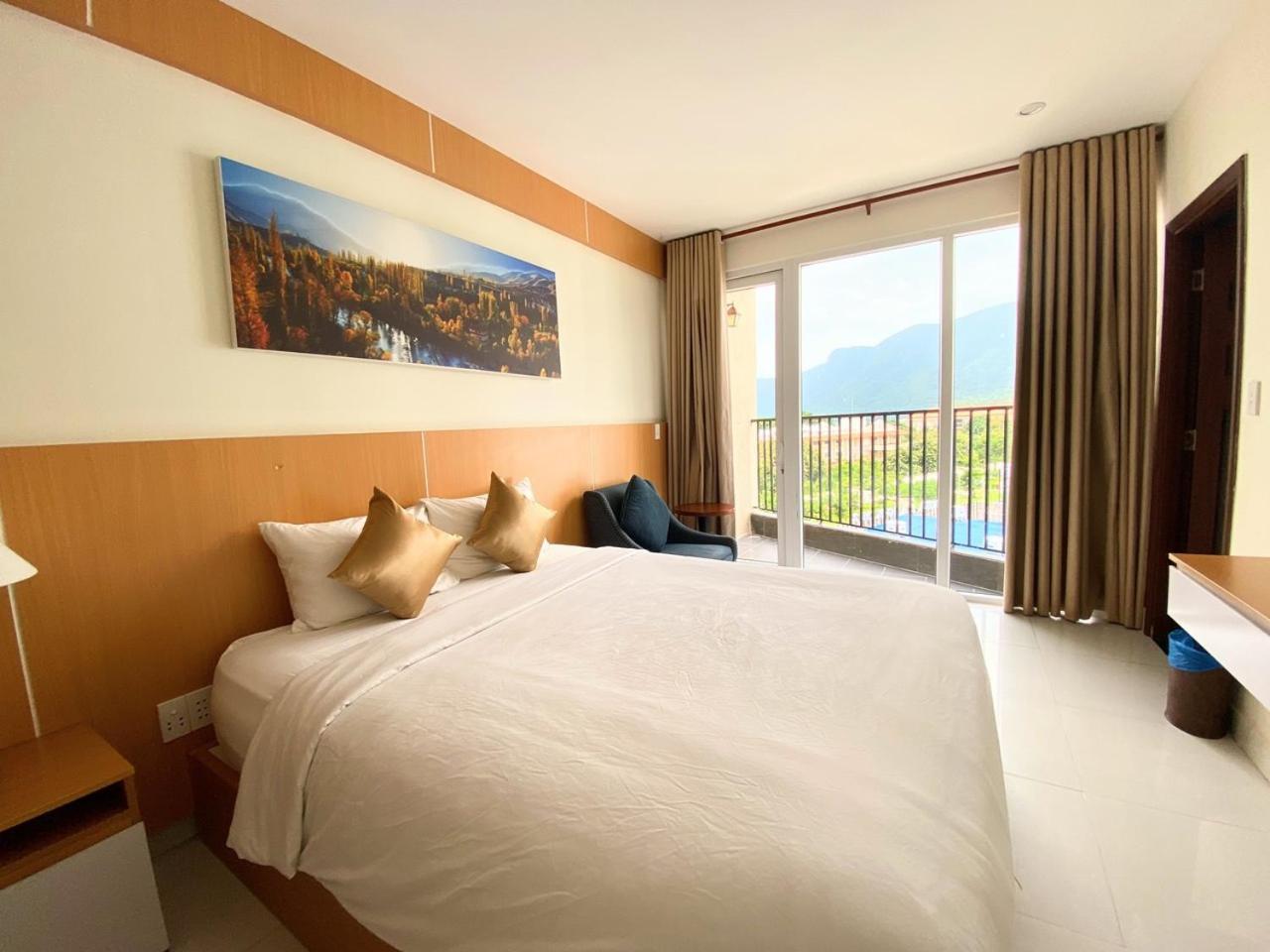 Conson Hotel Chi Khu Co Ong Extérieur photo