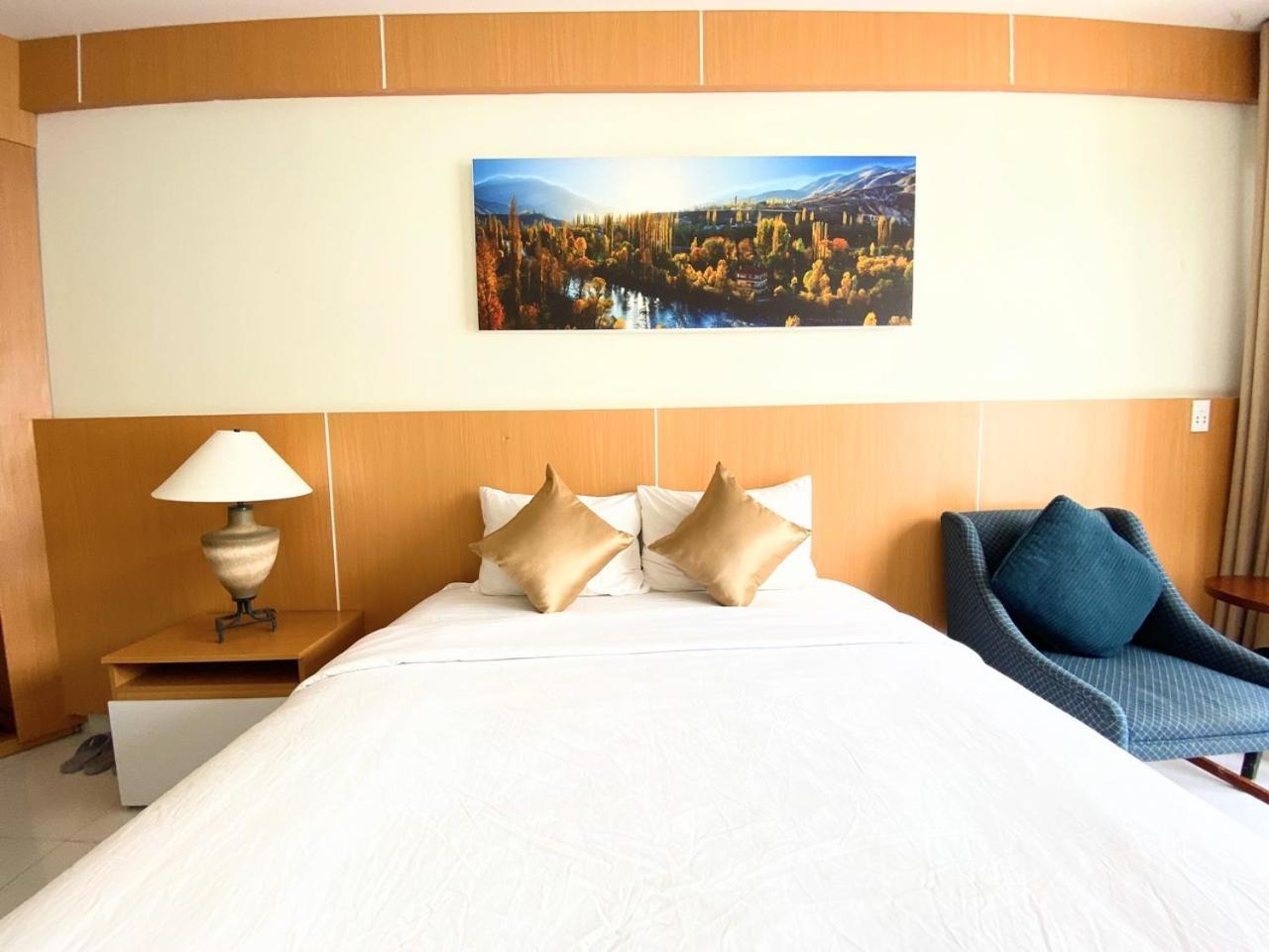 Conson Hotel Chi Khu Co Ong Extérieur photo