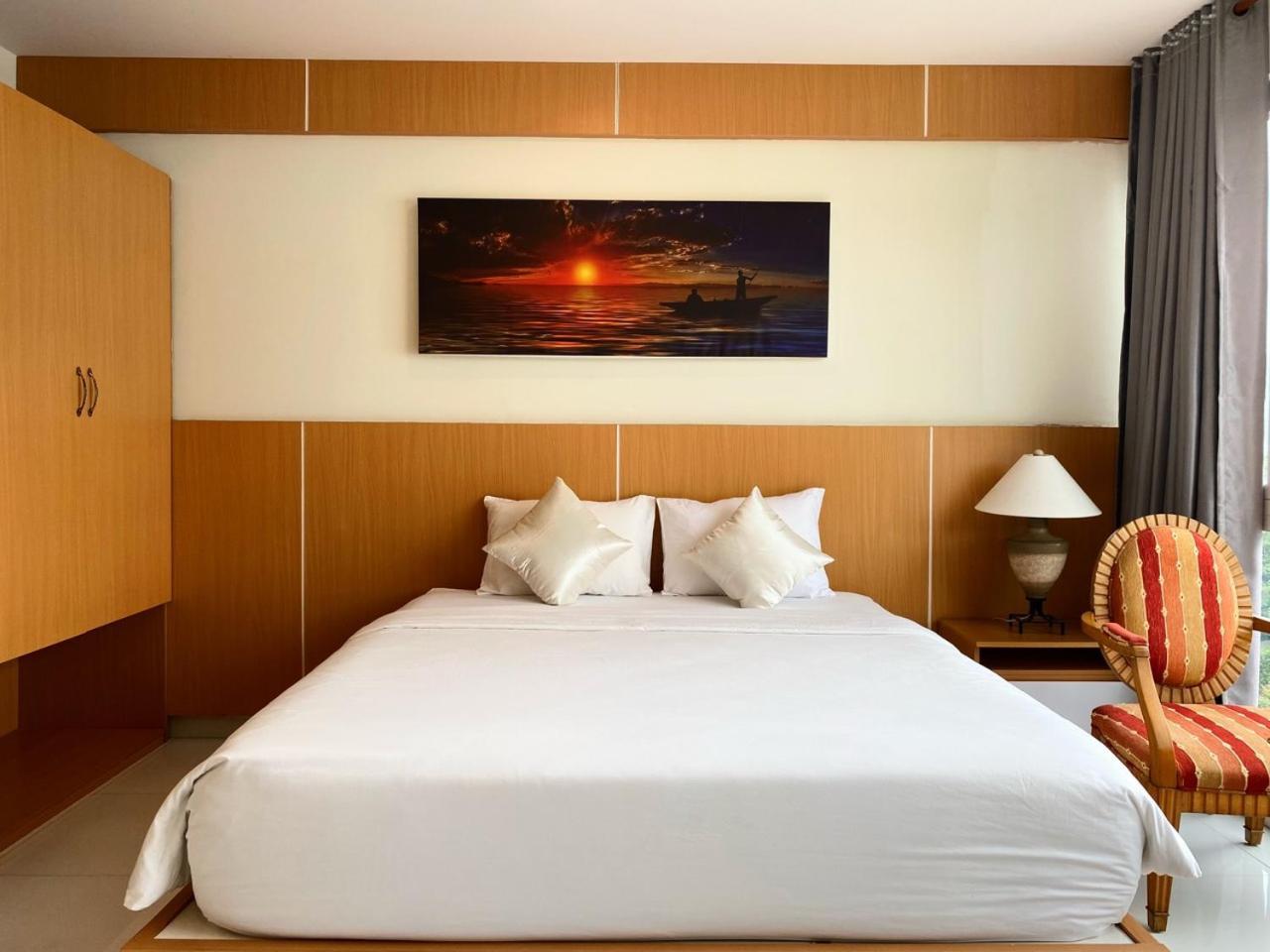 Conson Hotel Chi Khu Co Ong Extérieur photo