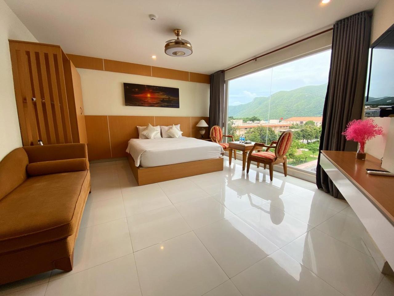 Conson Hotel Chi Khu Co Ong Extérieur photo