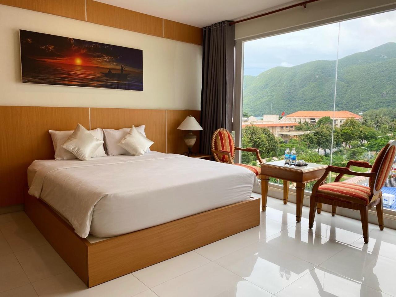 Conson Hotel Chi Khu Co Ong Extérieur photo