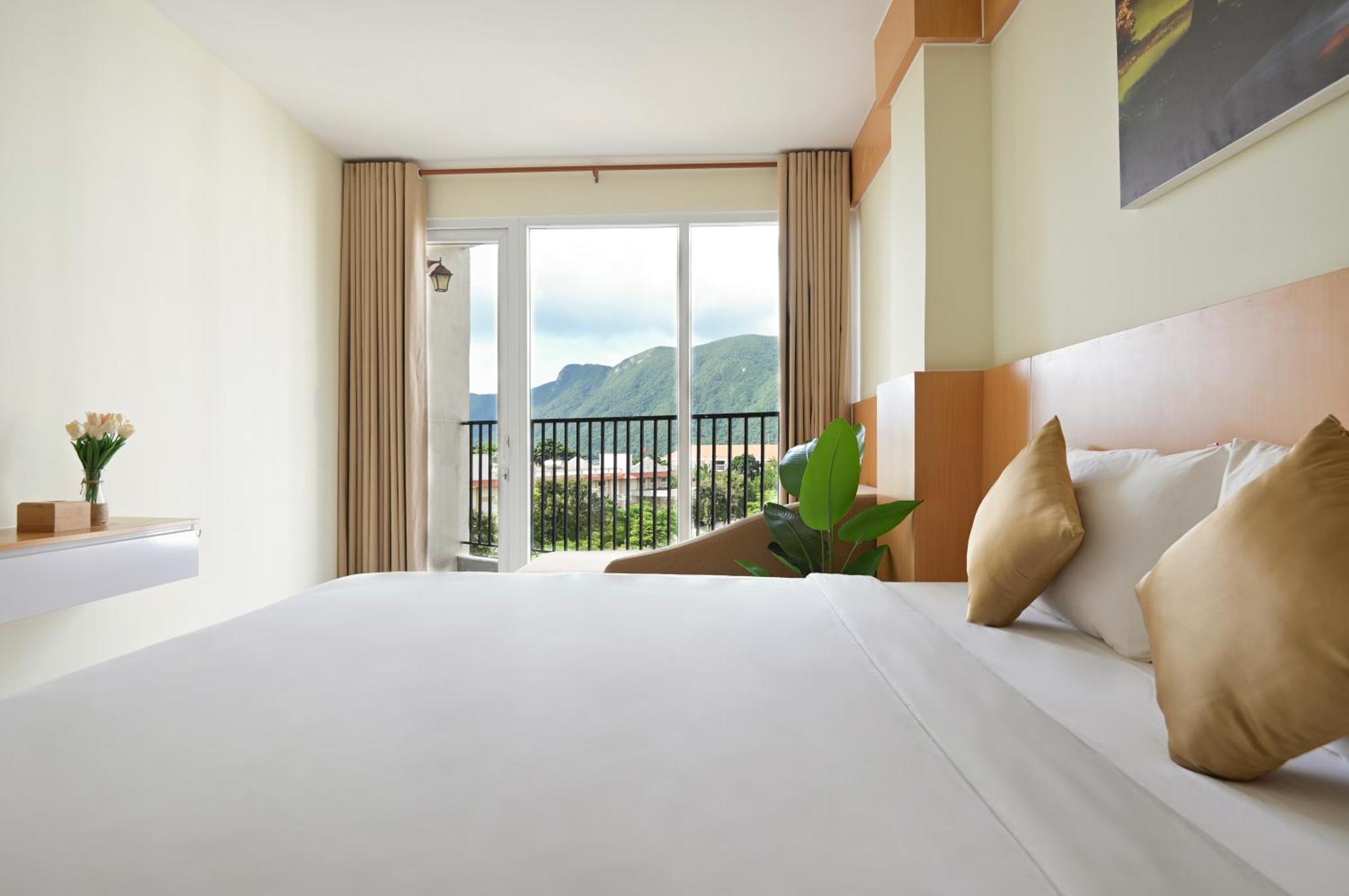 Conson Hotel Chi Khu Co Ong Extérieur photo